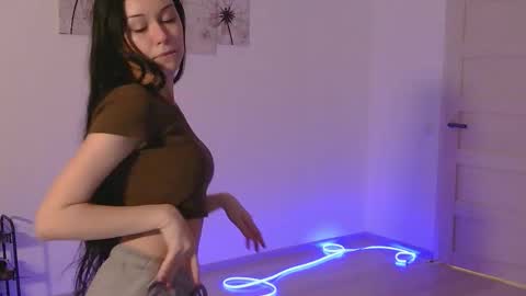 etherealnightwhisper online show from December 4, 2025, 8:39 pm