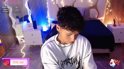 ette online show from December 22, 2025, 7:44 pm