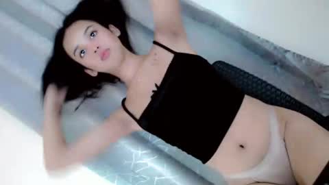 eunah_foxx online show from November 26, 2025, 12:33 am