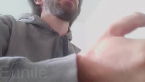 eunile online show from September 24, 2025, 12:41 pm