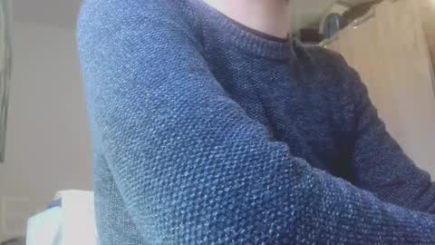 eunile online show from December 3, 2025, 12:47 pm