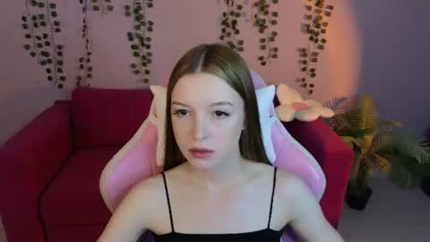 Snapshot of eva__thompson chatting on June 25, 2026, 2:55 am Eva online show from June 25, 2026, 2:55 am