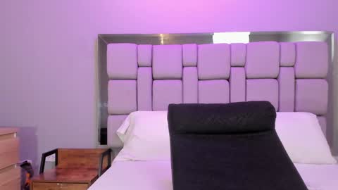 Snapshot of eva_bigboobs_ chatting on February 5, 2025, 6:59 pm EVA online show from February 5, 2025, 6:59 pm