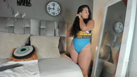 EVA DAEMON  online show from January 26, 2025, 11:39 am