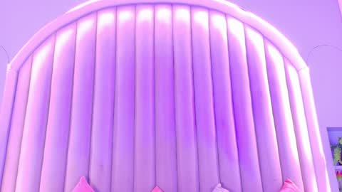 EVA DAEMON  online show from April 10, 2026, 11:48 am