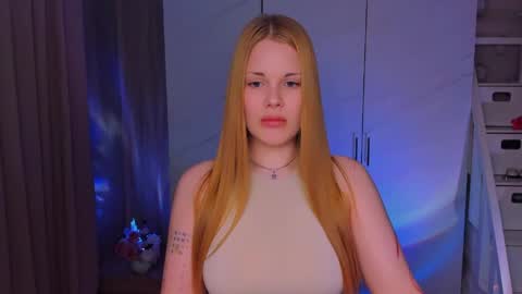 Snapshot of eva_ellis chatting on May 4, 2026, 11:45 pm Eva online show from May 4, 2026, 11:45 pm