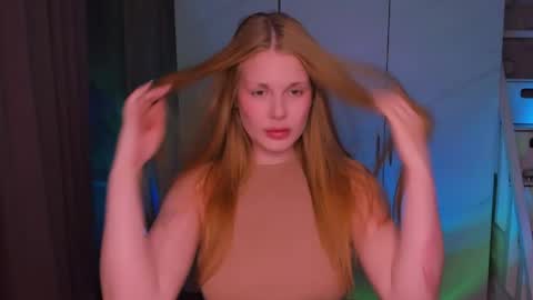 Snapshot of eva_ellis chatting on May 7, 2026, 11:21 pm Eva online show from May 7, 2026, 11:21 pm