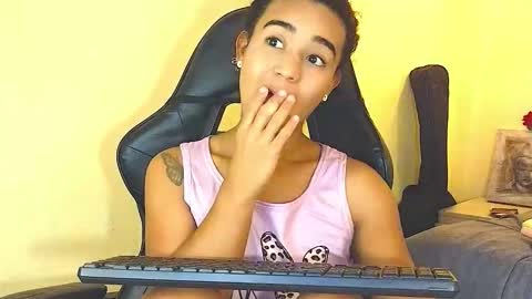 Eva Foxs  online show from December 1, 2025, 9:31 pm