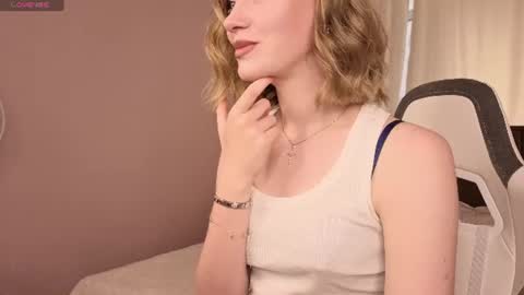 Snapshot of eva_hamilton chatting on June 17, 2026, 11:27 pm eva hamilton online show from June 17, 2026, 11:27 pm