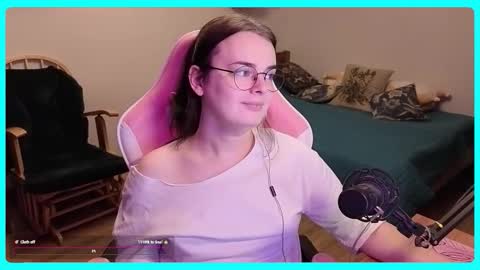 Snapshot of eva_katt chatting on October 21, 2025, 11:22 am Gamer Katt online show from October 21, 2025, 11:22 am