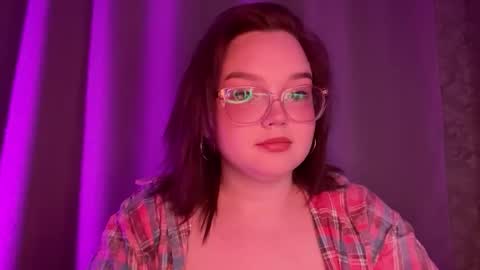 eva_kittenn online show from November 5, 2025, 6:41 pm