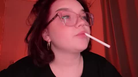 eva_kittenn online show from February 9, 2026, 2:32 pm