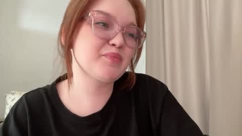 Snapshot of eva_kittenn chatting on June 30, 2026, 2:29 pm eva_kittenn online show from June 30, 2026, 2:29 pm
