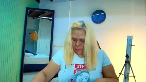 Snapshot of eva_love49 chatting on March 18, 2026, 6:00 pm eva_love49 online show from March 18, 2026, 6:00 pm