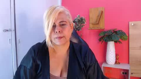 Snapshot of eva_love49 chatting on July 13, 2026, 6:00 pm eva_love49 online show from July 13, 2026, 6:00 pm