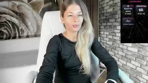 Eva online show from September 19, 2025, 1:56 pm