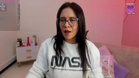 Eva  online show from February 18, 2026, 2:35 pm