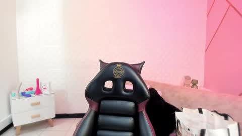 Eva  online show from March 7, 2026, 2:25 pm