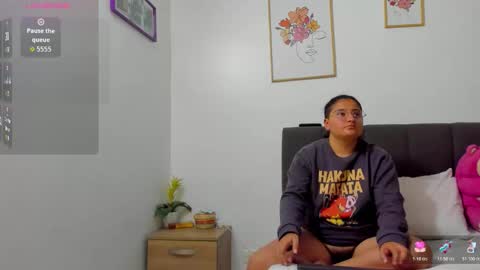 Eva y Mia online show from March 18, 2026, 11:24 am