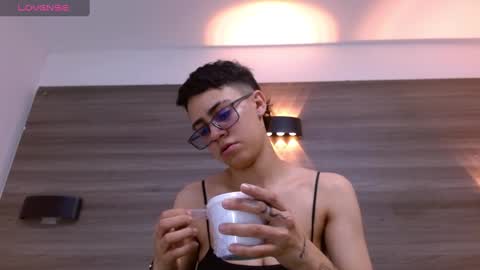 Snapshot of eva_monwalker chatting on March 8, 2025, 7:31 pm Eva cute online show from March 8, 2025, 7:31 pm