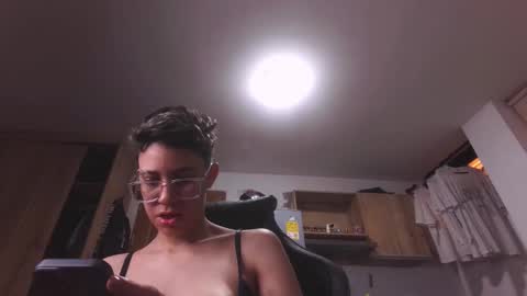 Eva cute online show from March 24, 2026, 12:48 am