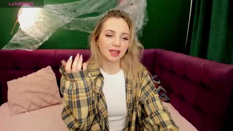 Eva 3 online show from October 24, 2025, 1:57 am