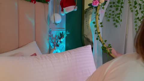 Eva online show from December 17, 2024, 11:17 am