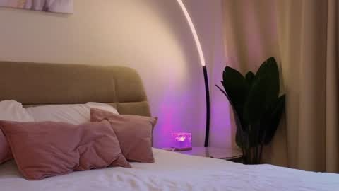 Eva online show from February 5, 2025, 11:12 am