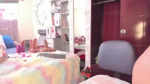 Eva Notty  online show from December 22, 2025, 2:36 pm