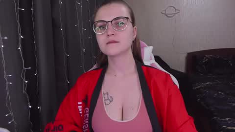 Eva online show from March 11, 2025, 3:56 pm