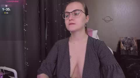 Eva online show from November 27, 2025, 10:39 am