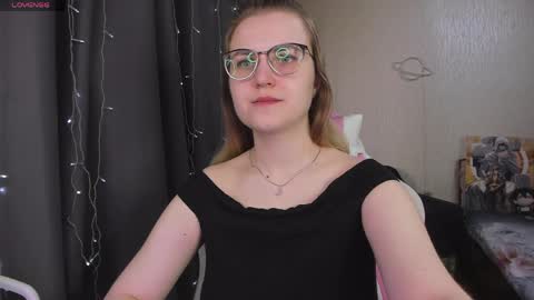 Snapshot of eva_orchid chatting on April 23, 2026, 11:42 am Eva online show from April 23, 2026, 11:42 am