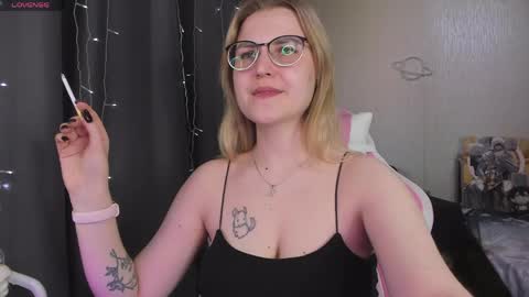 Snapshot of eva_orchid chatting on April 24, 2026, 3:58 pm Eva online show from April 24, 2026, 3:58 pm