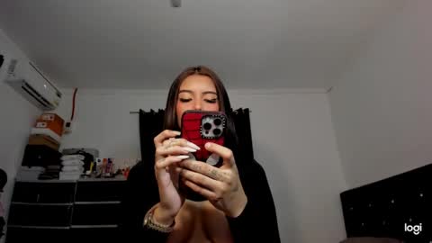 Snapshot of eva_penelope chatting on June 3, 2026, 1:52 am EVA online show from June 3, 2026, 1:52 am