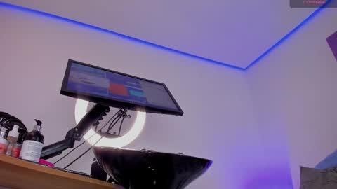 Snapshot of eva_rain chatting on November 26, 2025, 4:13 am Eva online show from November 26, 2025, 4:13 am