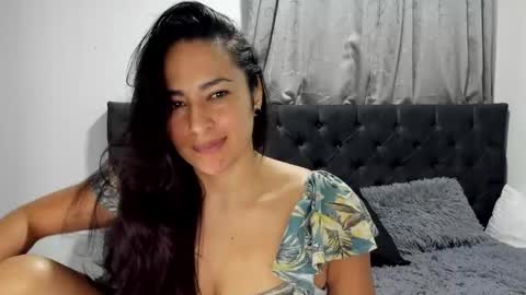Eva Rose online show from February 19, 2025, 3:05 pm