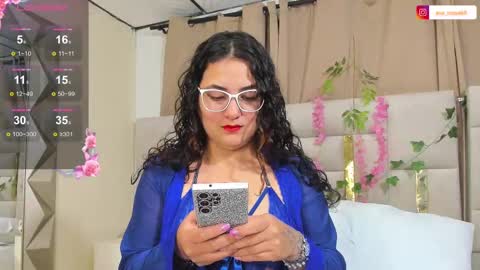 Eva  online show from October 8, 2025, 11:52 am