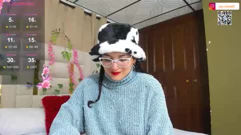 Eva  online show from October 10, 2025, 12:04 pm
