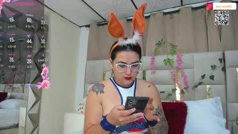 Eva  online show from October 18, 2025, 12:06 pm