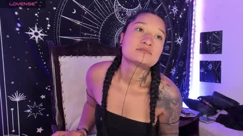 Eva  online show from October 9, 2025, 9:18 am