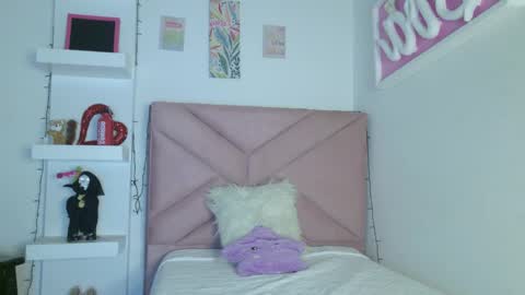 Eva Sin online show from April 9, 2026, 11:21 pm