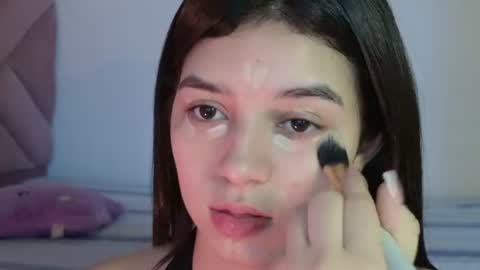 Eva Sin online show from June 10, 2026, 11:35 pm