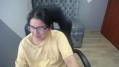 eva_smit_t online show from February 22, 2026, 2:26 pm