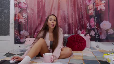 Eva online show from February 4, 2025, 3:26 pm