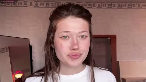 eva varnerr online show from April 19, 2026, 1:54 pm