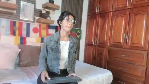 Snapshot of evaa_campbell chatting on June 16, 2026, 12:08 pm Eva online show from June 16, 2026, 12:08 pm