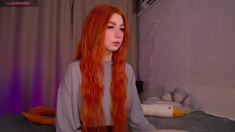 Snapshot of evaa_moonn_ chatting on December 17, 2024, 7:18 am Eva online show from December 17, 2024, 7:18 am