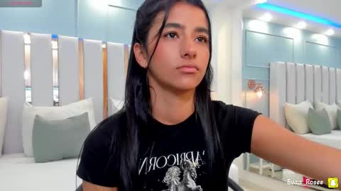 Eva online show from November 12, 2025, 9:03 pm