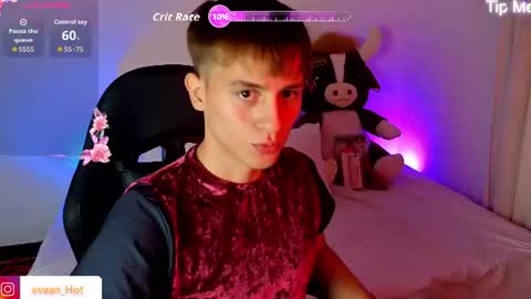 Snapshot of evaan_hot chatting on July 31, 2026, 3:28 am EVAN online show from July 31, 2026, 3:28 am
