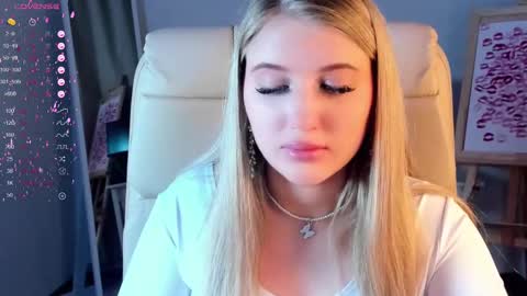 Eva  online show from February 28, 2025, 5:48 am